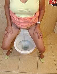She never knew what hit her while taking a pee